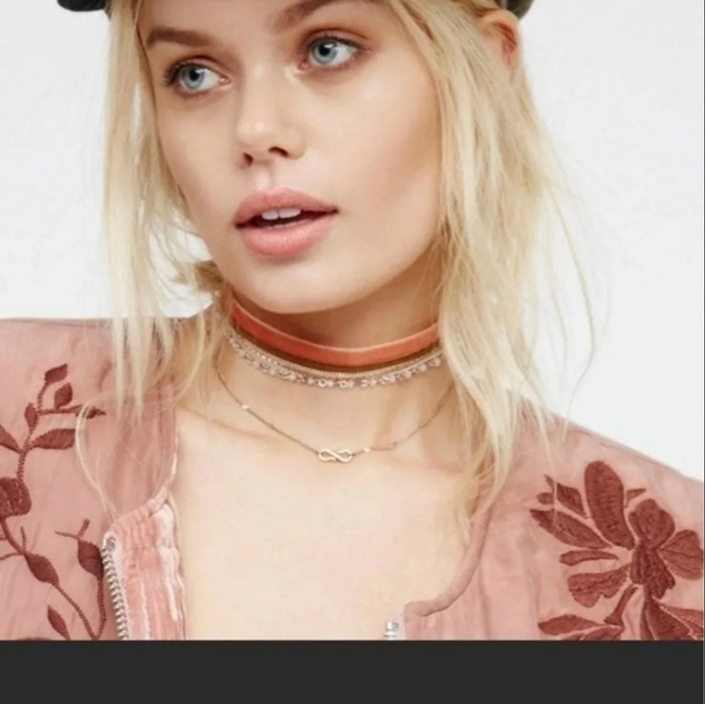 NWT Free People necklace